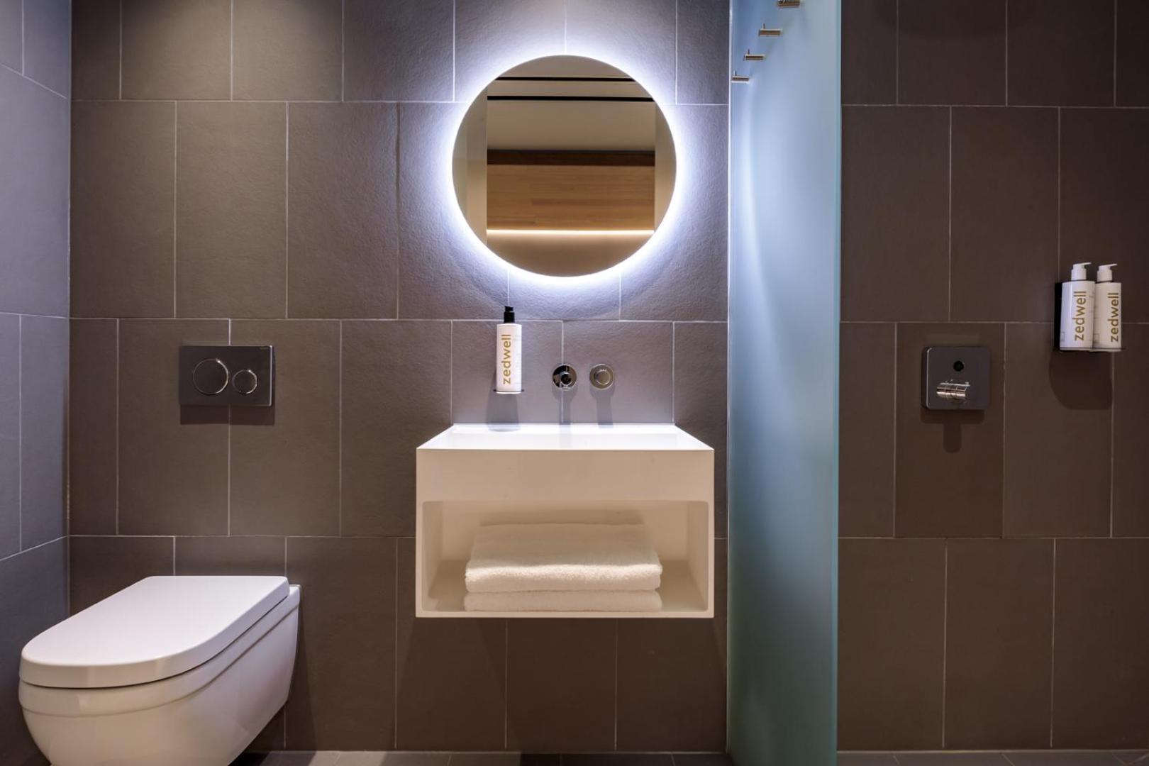 Zedwell Underground Hotel Tottenham Court Rd Лондон Стая снимка