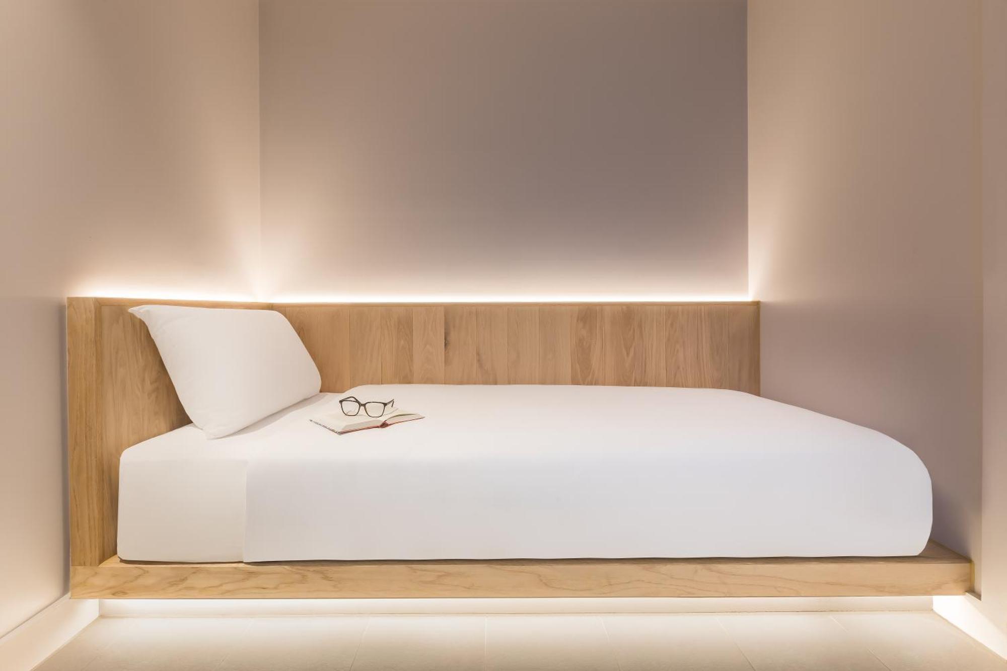 Zedwell Underground Hotel Tottenham Court Rd Лондон Стая снимка