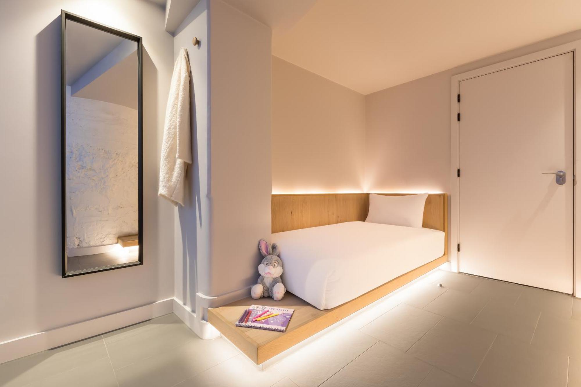 Zedwell Underground Hotel Tottenham Court Rd Лондон Стая снимка