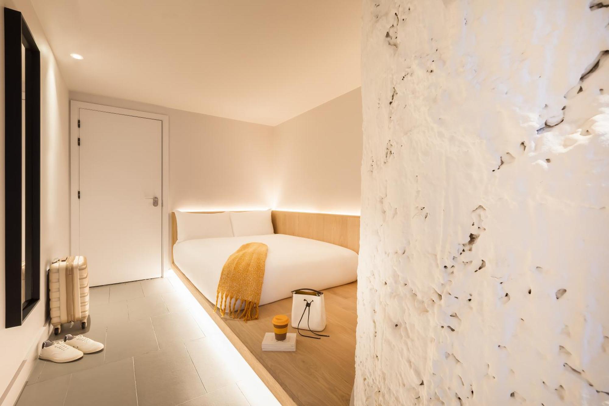 Zedwell Underground Hotel Tottenham Court Rd Лондон Екстериор снимка