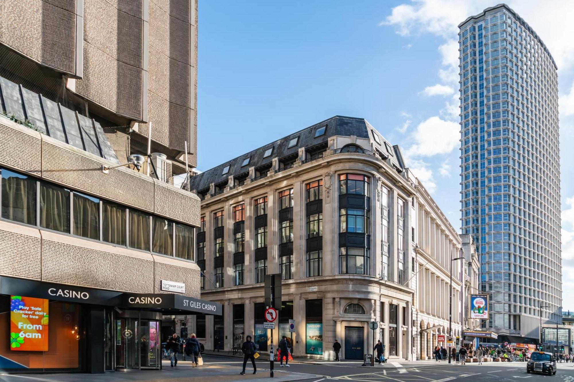 Zedwell Underground Hotel Tottenham Court Rd Лондон Екстериор снимка